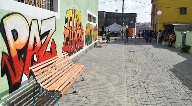 Moradores do bairro da Tira Chapéu realizam campanha de limpeza contra mosquito da dengue