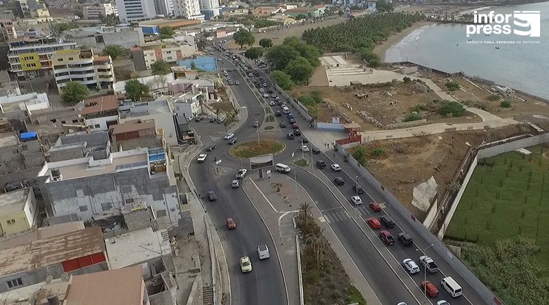 Independência/50 Anos: Cabo Verde progrediu no trânsito mas falha na cultura da  segurança rodoviárias, dizem especialistas (c/vídeo)