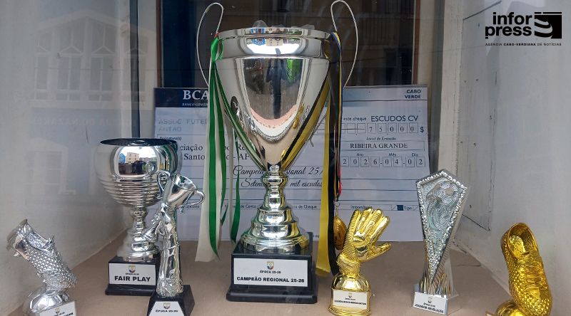 Futebol/Santo Antão Norte: Associação entrega troféus individuais e de campeão na última jornada