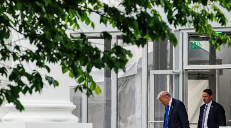 Trump suspende viagem de representantes dos EUA para retomar negociações com Irão