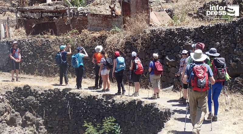 Porto Novo: Operadores turísticos preocupados com o estado das trilhas a um mês do arranque da época alta