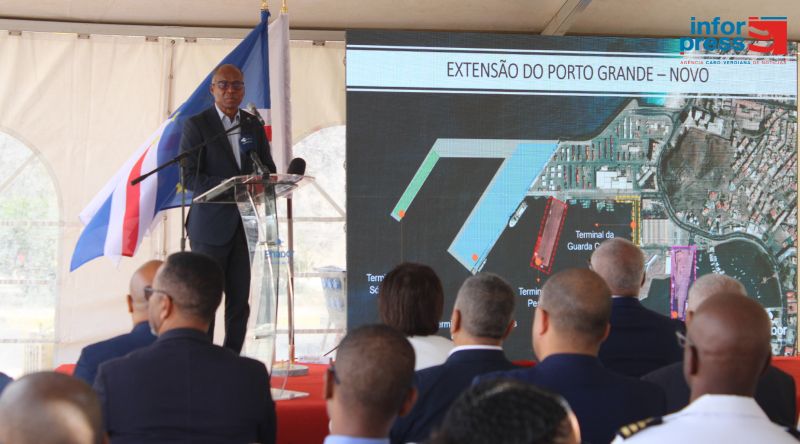 São Vicente: Projecto de expansão do Porto Grande “exigiu muita negociação, preparação e estudos” – primeiro-ministro