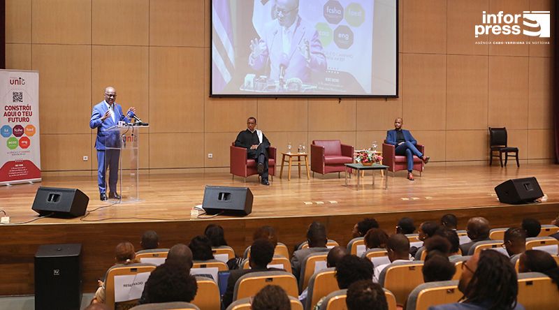 Governo anuncia apoio à Cantina Solidária e criação de programa de trabalho temporário universitário
