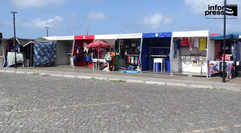 Ribeira Grande: Câmara municipal retira vendedores das ruas alojando-os em novo espaço