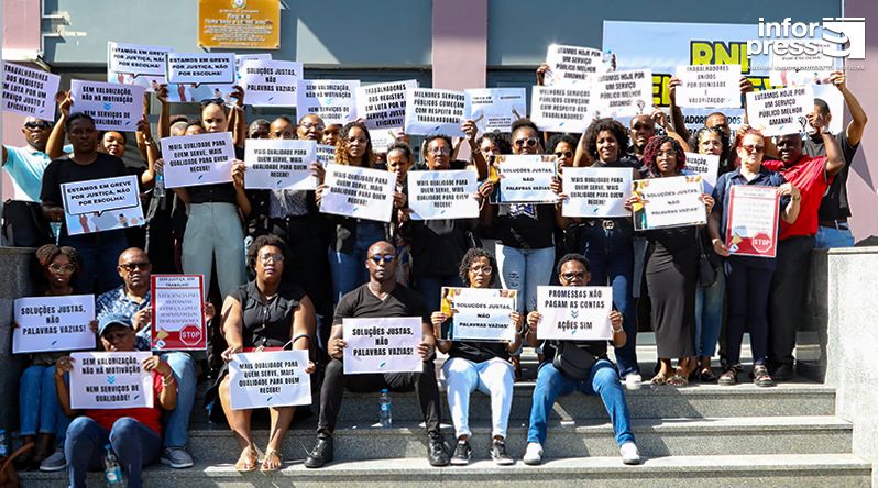 Trabalhadores dos Registos e Notariado desconvocam greve após acordo com o Governo