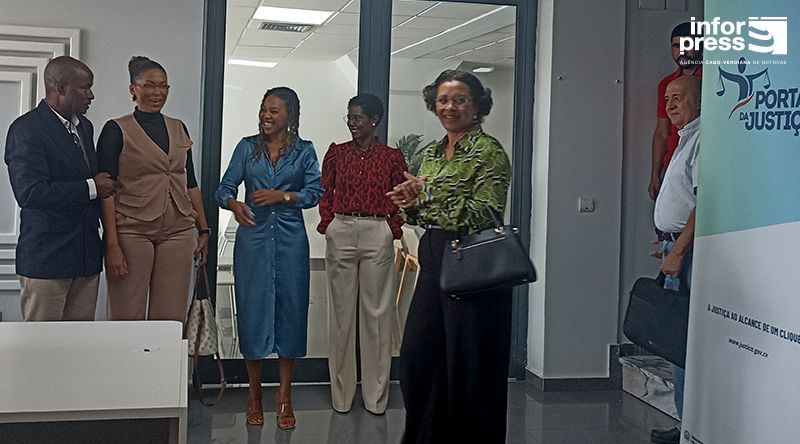 Ministra da Justiça reconhece necessidade de reforço da Unidade de Informação Financeira