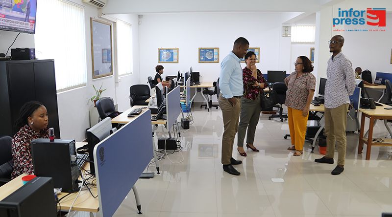 Presidente do ICIEG diz que visita à Inforpress reforça compromisso com igualdade de género e formação de jornalistas
