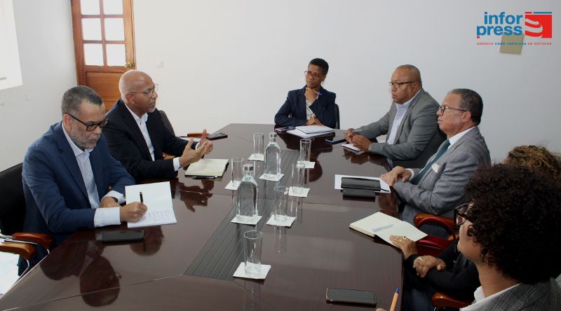 Eurico Monteiro defende parceria com a Câmara de Comércio de Sotavento para impulsionar a economia de Cabo Verde