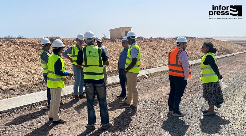 Ilha do Sal: Reformulação do projecto atrasa obras da estrada Espargos-Santa Maria - ministra