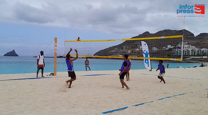 Escola do Instituto Reis pretende dinamizar voleibol de praia em São Vicente