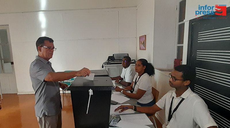 Autárquicas 2024/Sal: Júlio Lopes apela a todos a exercerem o seu direito de voto e decidirem o futuro da ilha