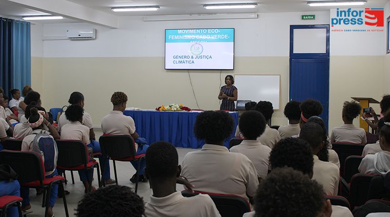 Workshop interactivo promove educação sobre saúde sexual e namoro responsável