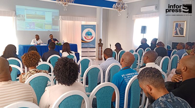 Ilha do Sal: Workshop sobre Impacto da Inteligência Artificial destaca inovação e modernização institucional