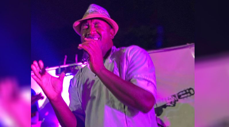 Cabo-verdiano Zé Viola Alves lança primeiro single “Strela de Saniclau” nas plataformas digitais