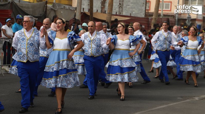 Carnaval 2026 / Praia: Marcha Amigos Dona Nené transforma Camões em espetáculo vibrante na Avenida Cidade de Lisboa