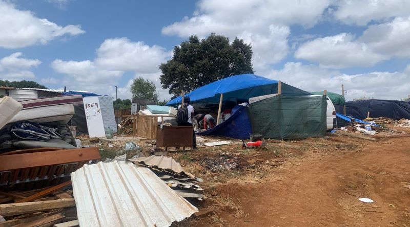 Portugal: Prosseguem limpeza e reconstrução das habitações demolidas no bairro do Talude Militar em Loures