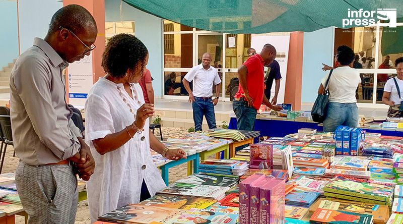 Maio: Câmara municipal pretende reestruturar biblioteca municipal e democratizar acesso ao livro