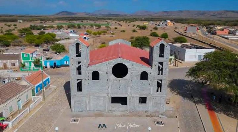 Maio: Comissão de obras arrecada fundos para acabamentos da Capela de São José