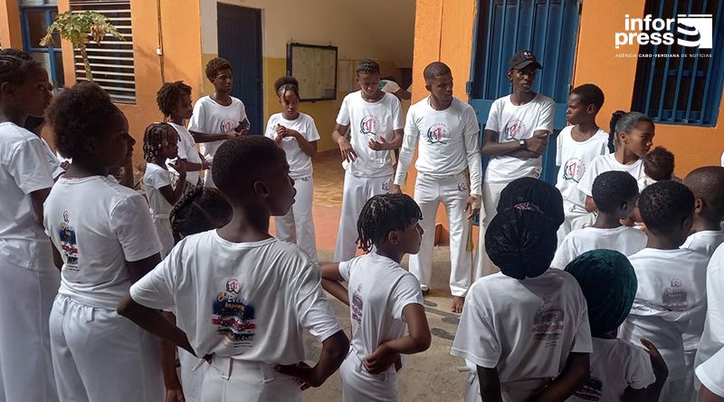 Grupo Djolangui Capoeira quer promover talentos de Ponta d'Água através da capoeira