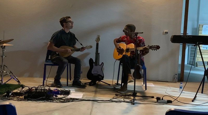 Maio: Instrumentista Luís Peixoto e banda do liceu Horece Silver apresentam concerto de fusão da música portuguesa e cabo-verdiana
