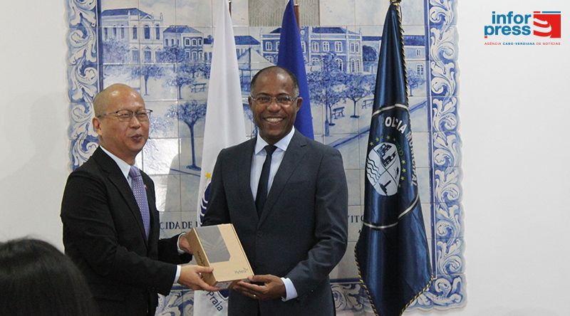 China reforça Polícia Municipal com equipamentos de comunicação e autarquia prevê duplicar efectivos