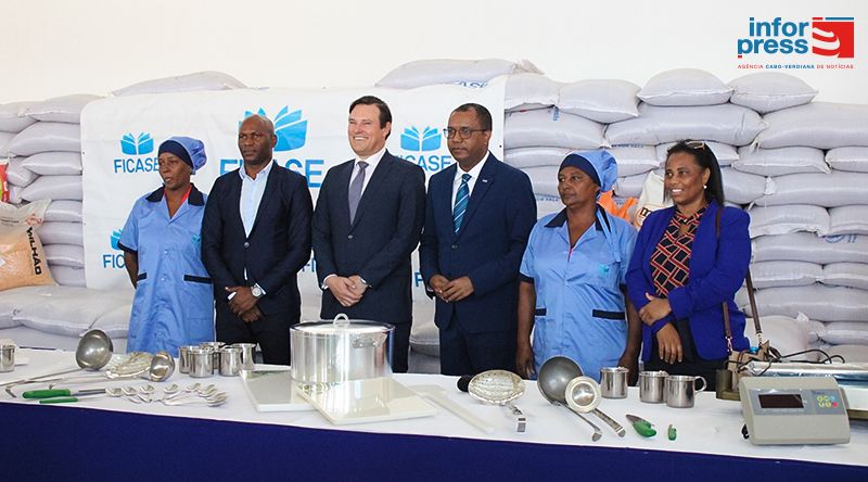Ficase recebe doação do Governo do Luxemburgo em equipamentos e utensílios orçada em 72 mil contos