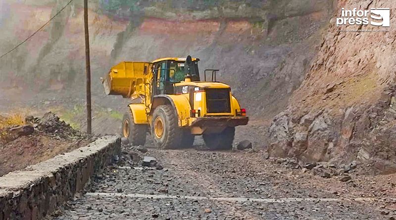 Porto Novo: Autarquia garante que as estradas Ribeira das Patas – Alto Mira – Ribeira da Cruz foram desobstruídas
