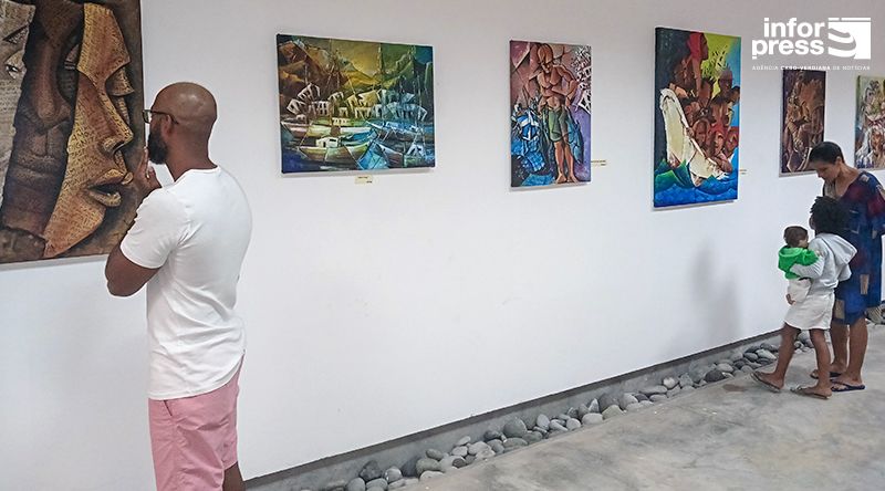 Ribeira Grande: Artista Zelito Barbosa retrata humanidade em exposição “O outro também sou eu”