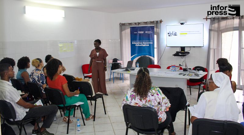 São Nicolau: Psicólogos e agentes comunitários  recebem formação em primeiros socorros psicológicos