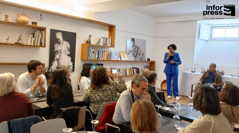 Portugal: Homenagem simbólica à gastrónoma Maria de Lourdes Chantre em um dia de evocação ao milho em Lisboa