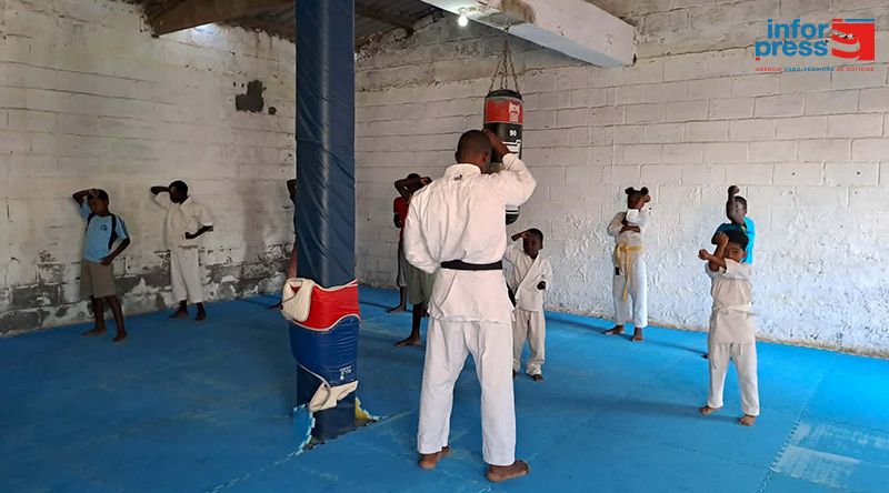 Santa Catarina: Instrutor defende karaté como meio de disciplina e coesão social