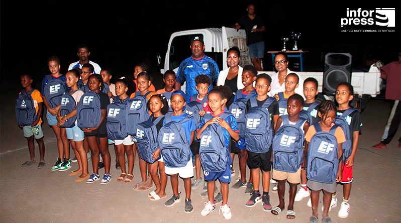 Porto Novo: Autarquia promete distribuir kits escolares em todas as comunidades antes do início das aulas