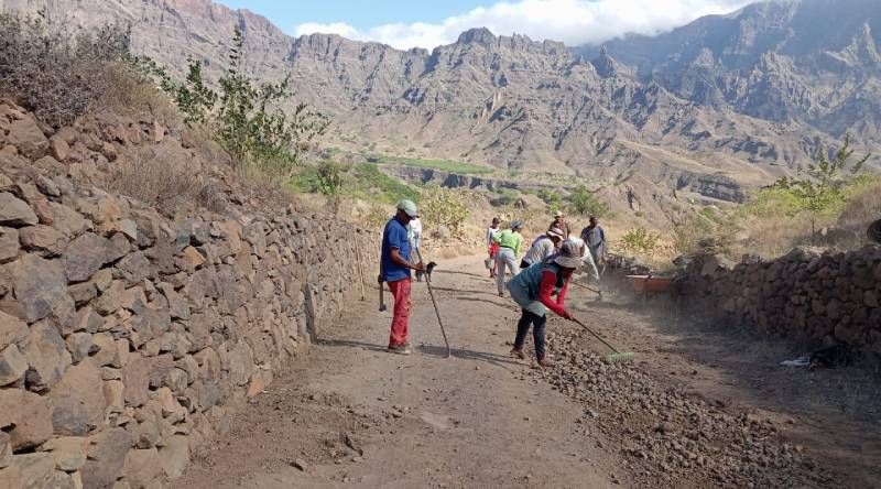 Porto Novo/Ribeira das Patas: ADIRP manifesta satisfação com arranque das obras na estrada Lagoa – Catano