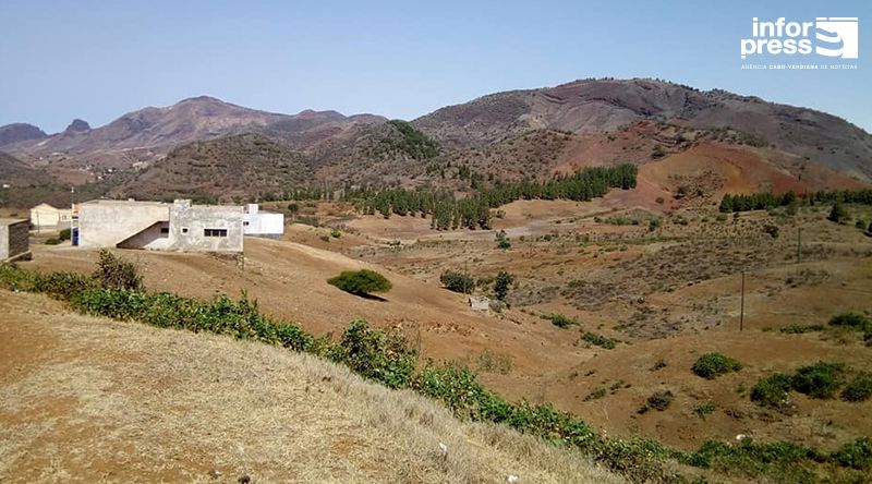 Santo Antão/Planalto Leste: Associação Luz Viva emprega 20 chefes-de-família com reabertura do emprego público
