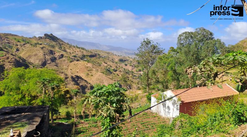 Idosos mantêm viva a história e a hospitalidade na pequena comunidade de Mato Dentro