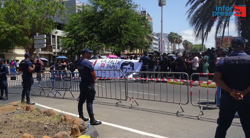 Sindep opta por manifestação no Dia do Professor por “falta de motivos” da classe em comemorar