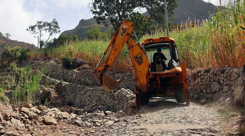 Paul: Segunda fase da reabilitação do troço de estrada de Lombo Comprido concluída em Junho próximo