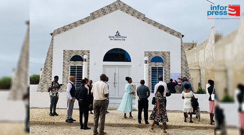 Igreja Adventista do Sétimo Dia inaugura primeiro templo na ilha do Maio