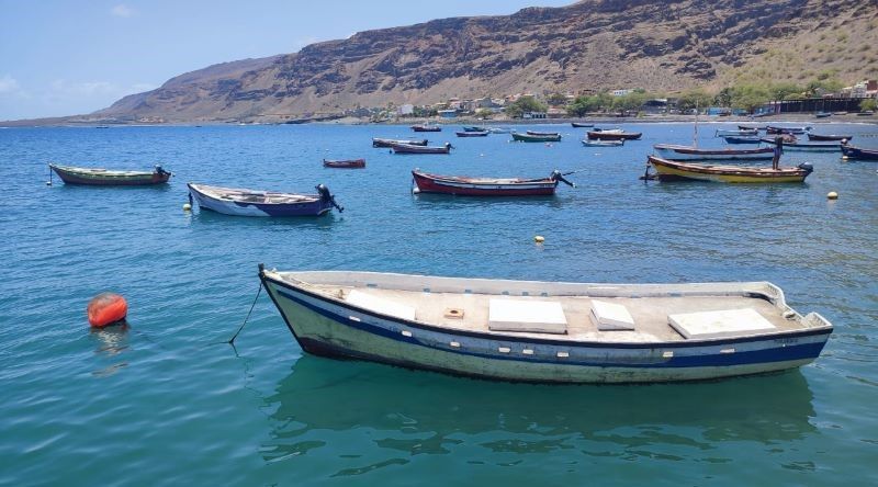 São Nicolau: Câmara do Tarrafal entrega kits de segurança a um grupo de pescadores locais