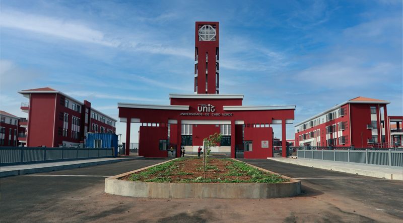 Estudantes universitárias têm baixo conhecimento sobre cancro do colo do útero - estudo da Uni-CV