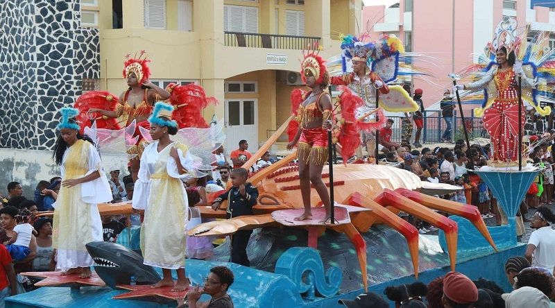 Porto Novo/Carnaval: Animação, folia e cores encheram o centro histórico nas festas do Rei Momo