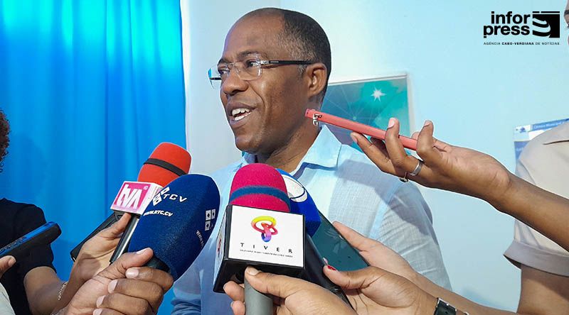 Francisco Carvalho aponta condições de vida como causa de situações de suicídios e feminicídios