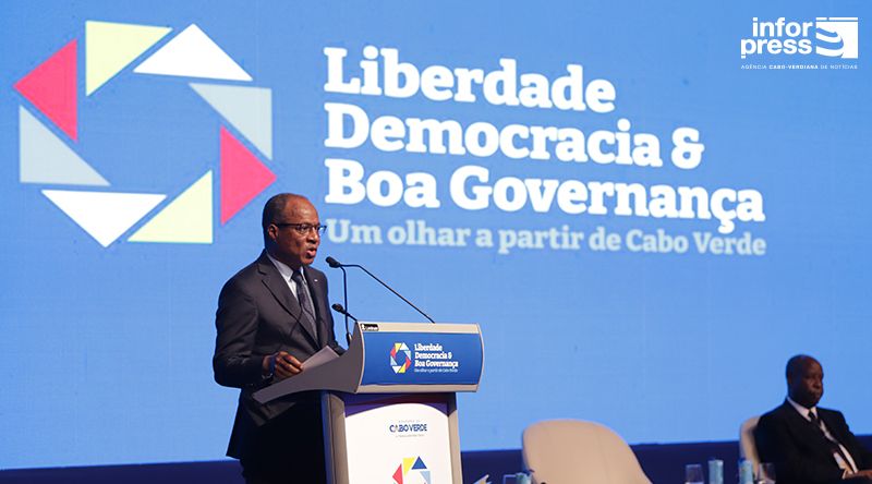 Primeiro-ministro quer entidades políticas a assumirem democracia e boa governança como “forte compromisso” político