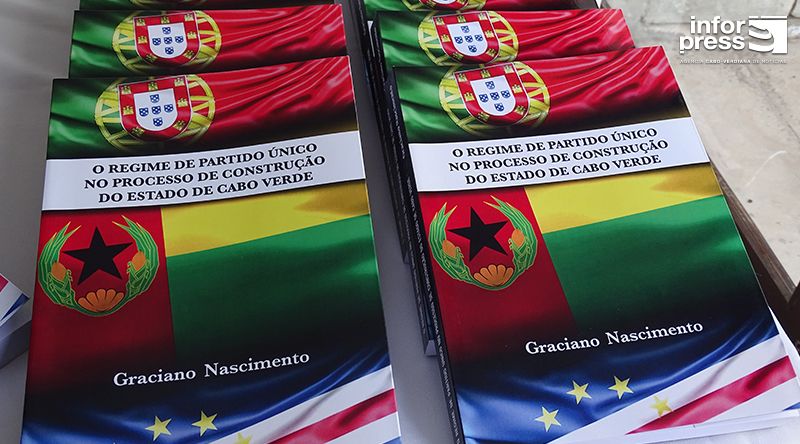 “É preciso olhar para o regime de partido único sem fanatismos e compreender melhor esse período histórico” - autor