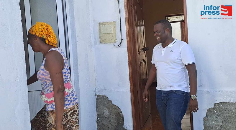 São Miguel: Câmara Municipal entrega quatro casas de banho e três moradias reabilitadas