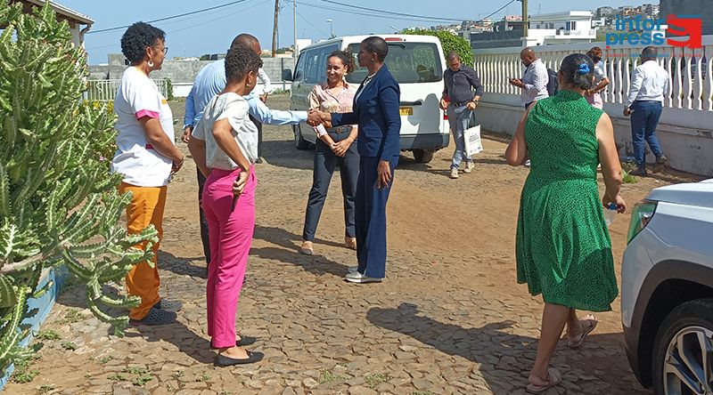 Fogo: Ministra termina visita à ilha com garantia na melhoria das estruturas de saúde e combate à dengue