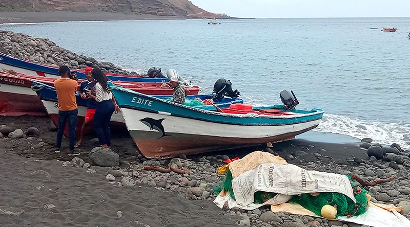 Porto Novo: Ministro do Mar reconhece grande necessidade de resolver problema do gelo no Tarrafal de Monte Trigo