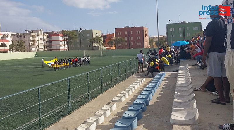 Futebol/Sub-17: Semifinalistas do Grupo B confirmadas nos jogos da última jornada da primeira fase