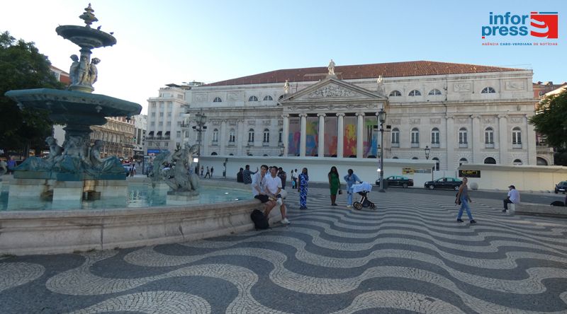 Remessas de trabalhadores cabo-verdianos em Portugal totalizam quase 100 ME anuais - ministro