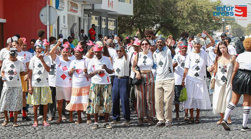 Porto Novo/Carnaval: Idosos animam ruas no arranque das festas do Rei Momo